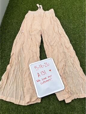 Davi & Dani Women's Striped Wide Leg Pants Size S Split leg